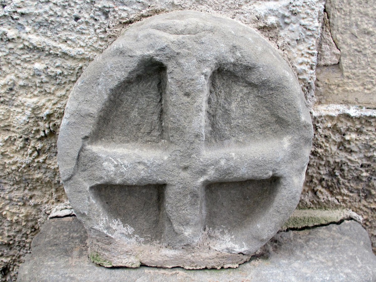 Hilarria Apaizetxeko atarian, Zare