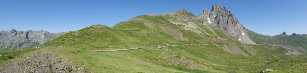 Peyregeten ekialdeko bizkar luzea eta Midi Soum de Pombie lepoaren ingurutik