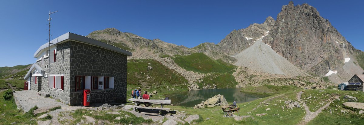 Pombie aterpea eta Midi d'Ossau