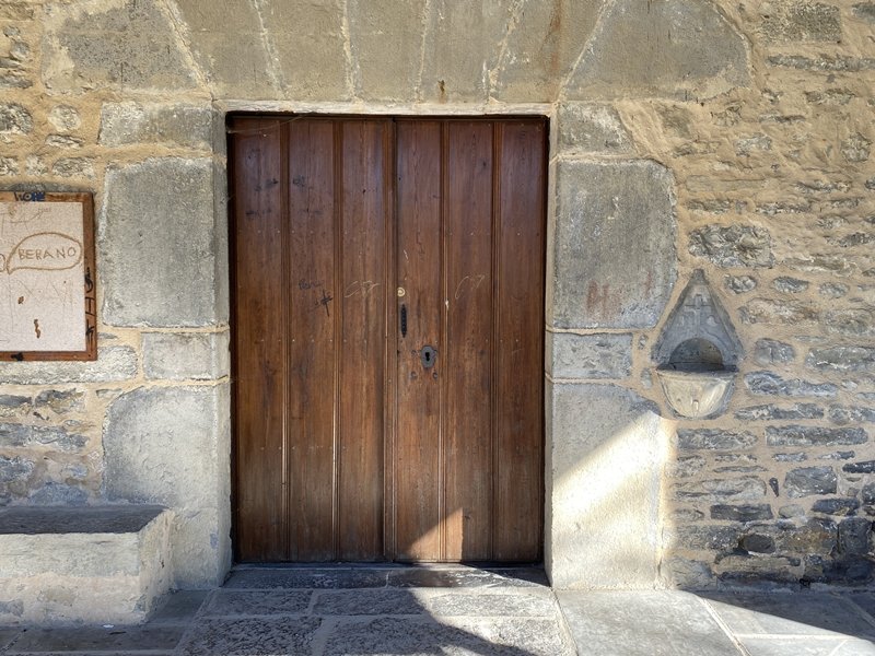 San Julian eta Santa Basilisa Eliza. Aiara (Izoria)