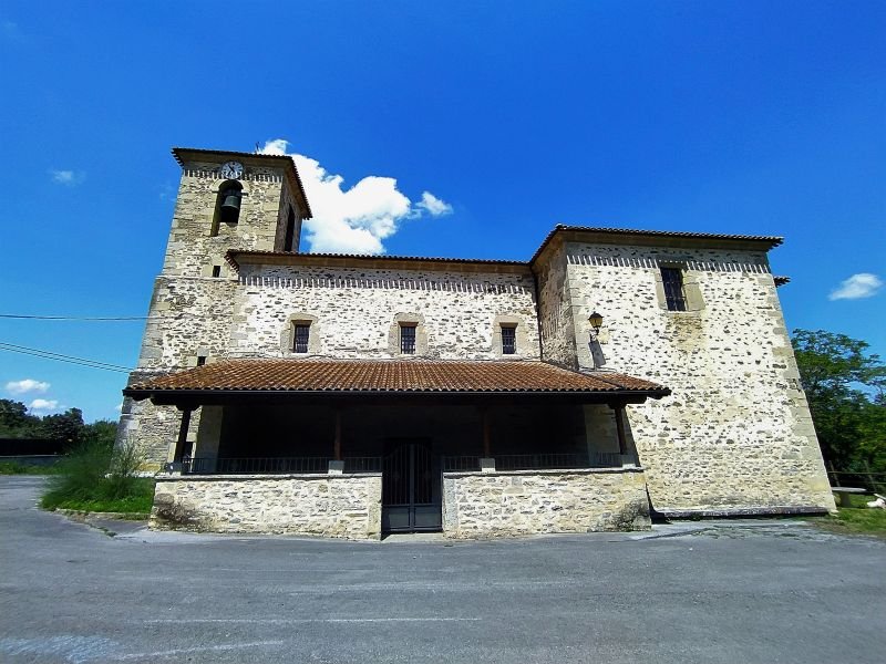 San Julian eta Santa Basilisa Eliza. Aiara (Izoria)