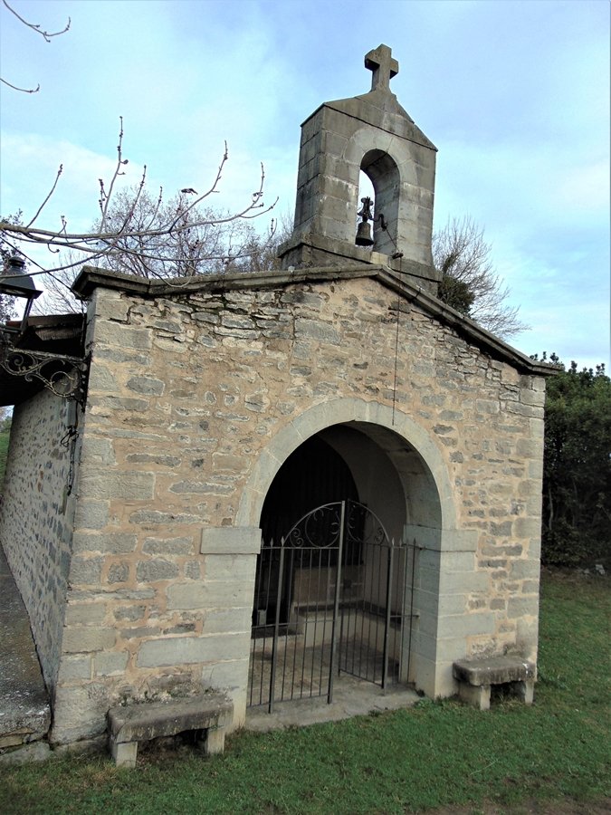 Elurretako Andre Maria eta Santa Lucia Ermita. Aiara (Kexaa)