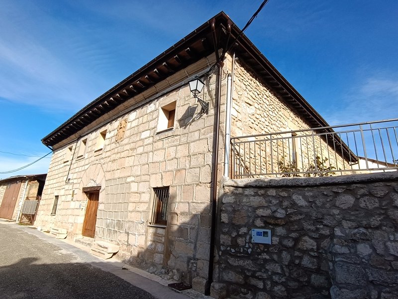 Gaunatarren Oinetxea. Zanbrana (Zabalate)