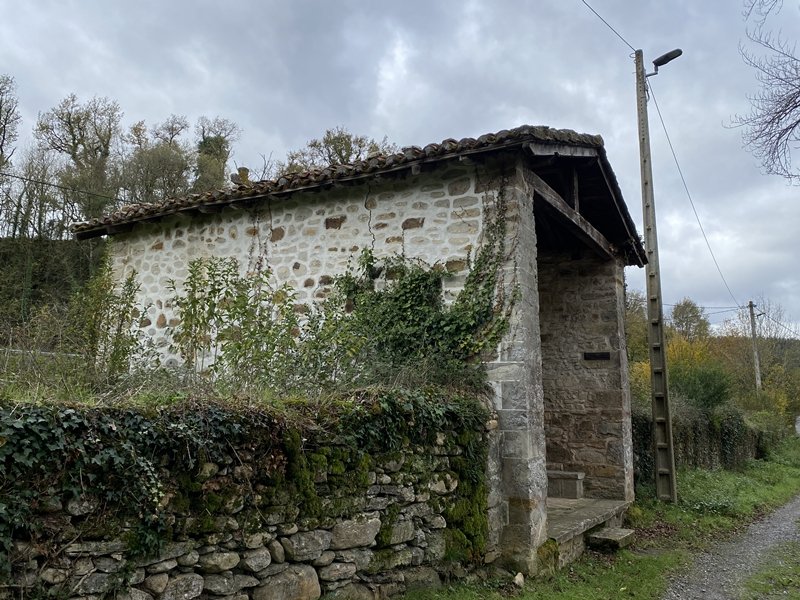 San Roman Ermita. Aiara (Lanteno)