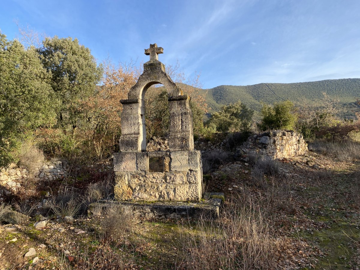 Santa Marina Ermita (Hondakinak). Zambrana (Ozio)