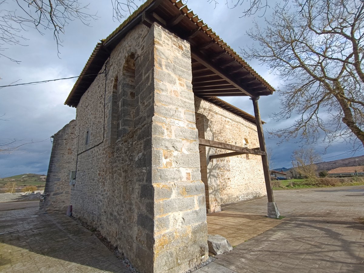 Done Bikendi Eliza. Urkabustaiz (Larrazkueta)