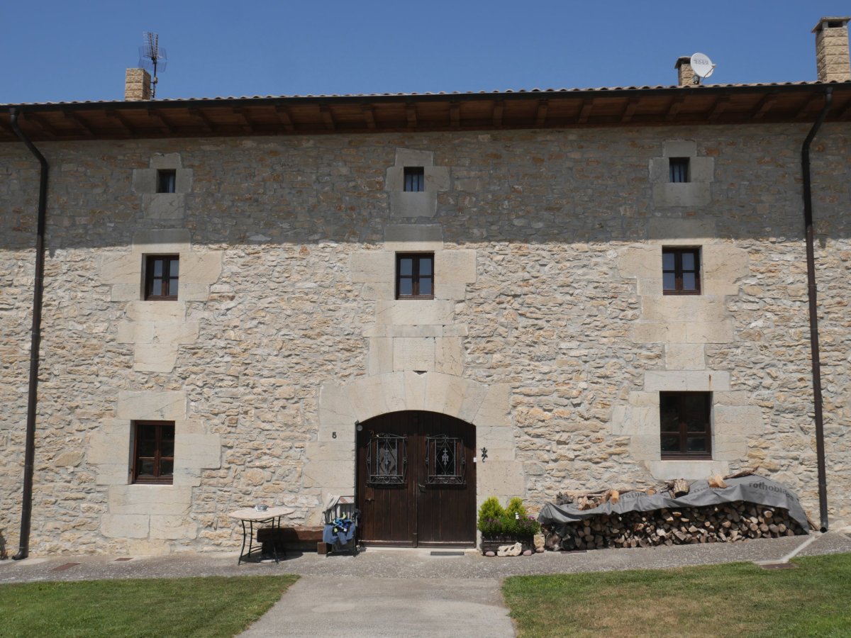 Leziaga etxea, Azantza