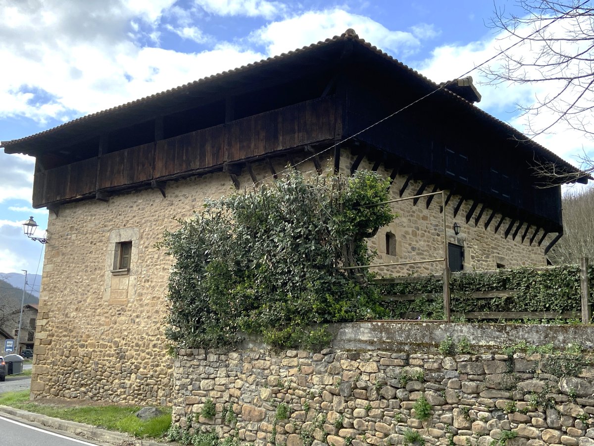 Aranguren Dorretxea. Orozko (Aranguren)