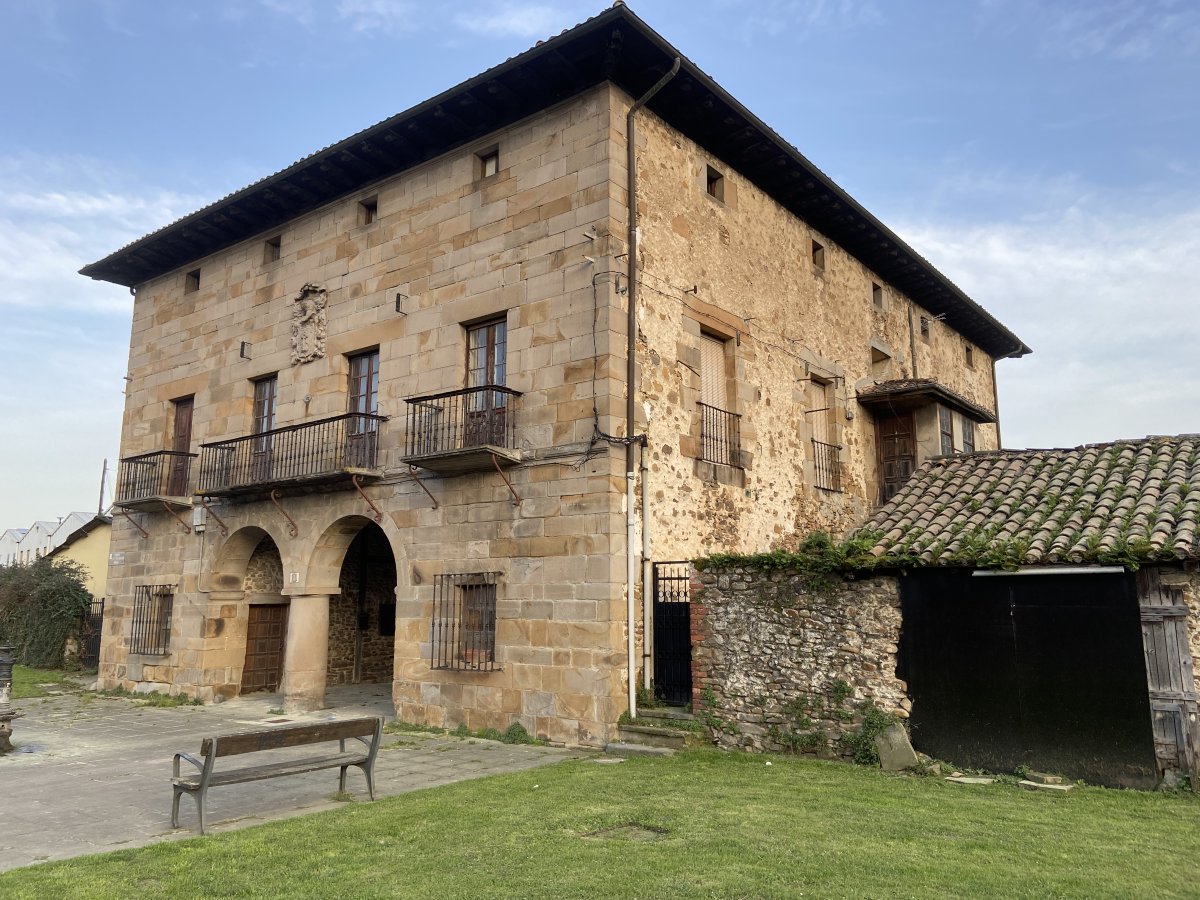 Katuxa Jauregia. Laudio (Gardea)