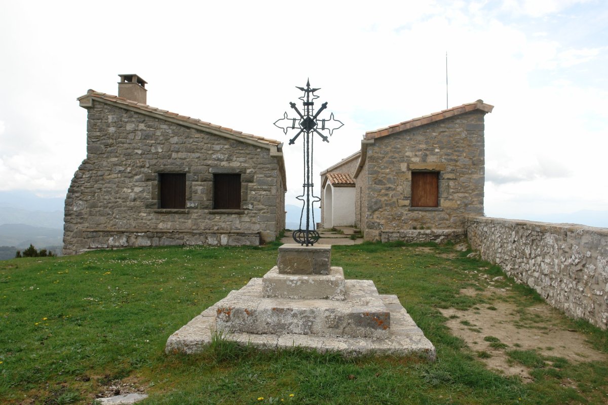 Virgen de la Peña baseliza tontorrean