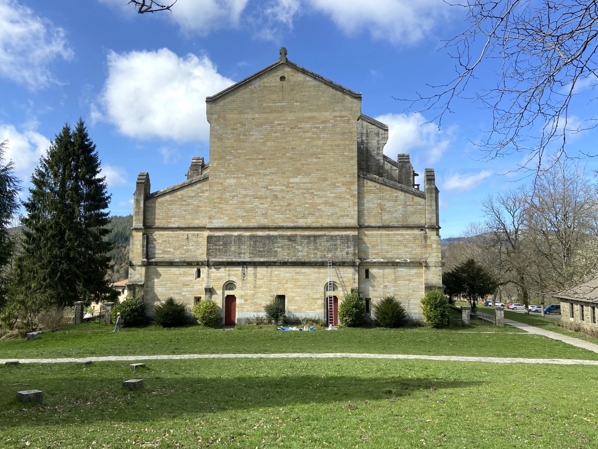 Urkiolako Santutegia. Abadiño (Urkiola)