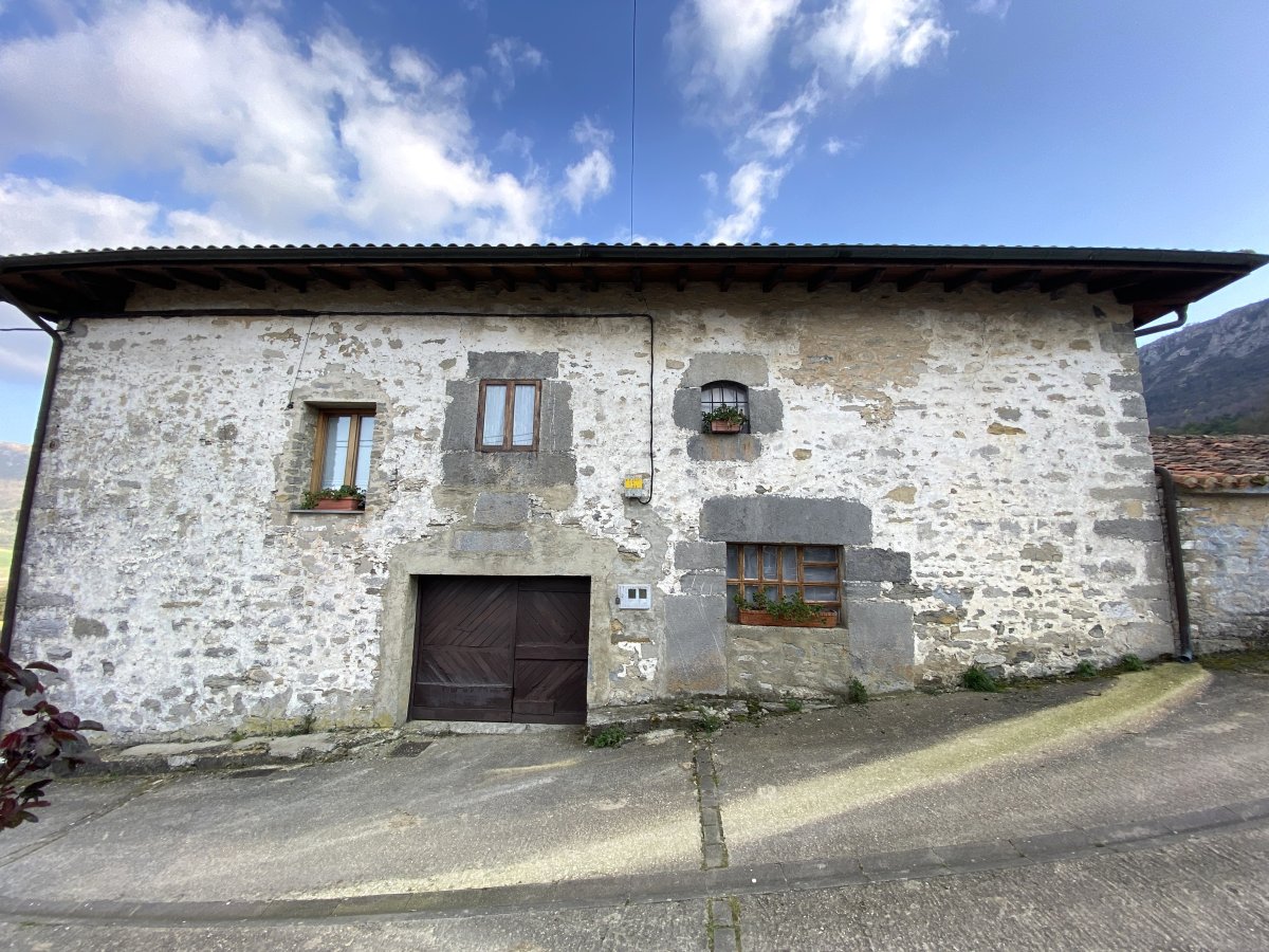 Ocharan Jauregi-Etxea. Kuartango (Uribarri-Kuartango)