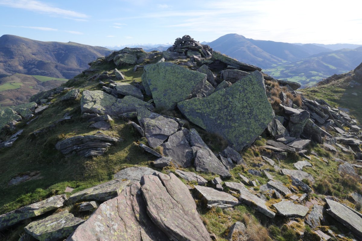 Betarteko Harria, tontorra