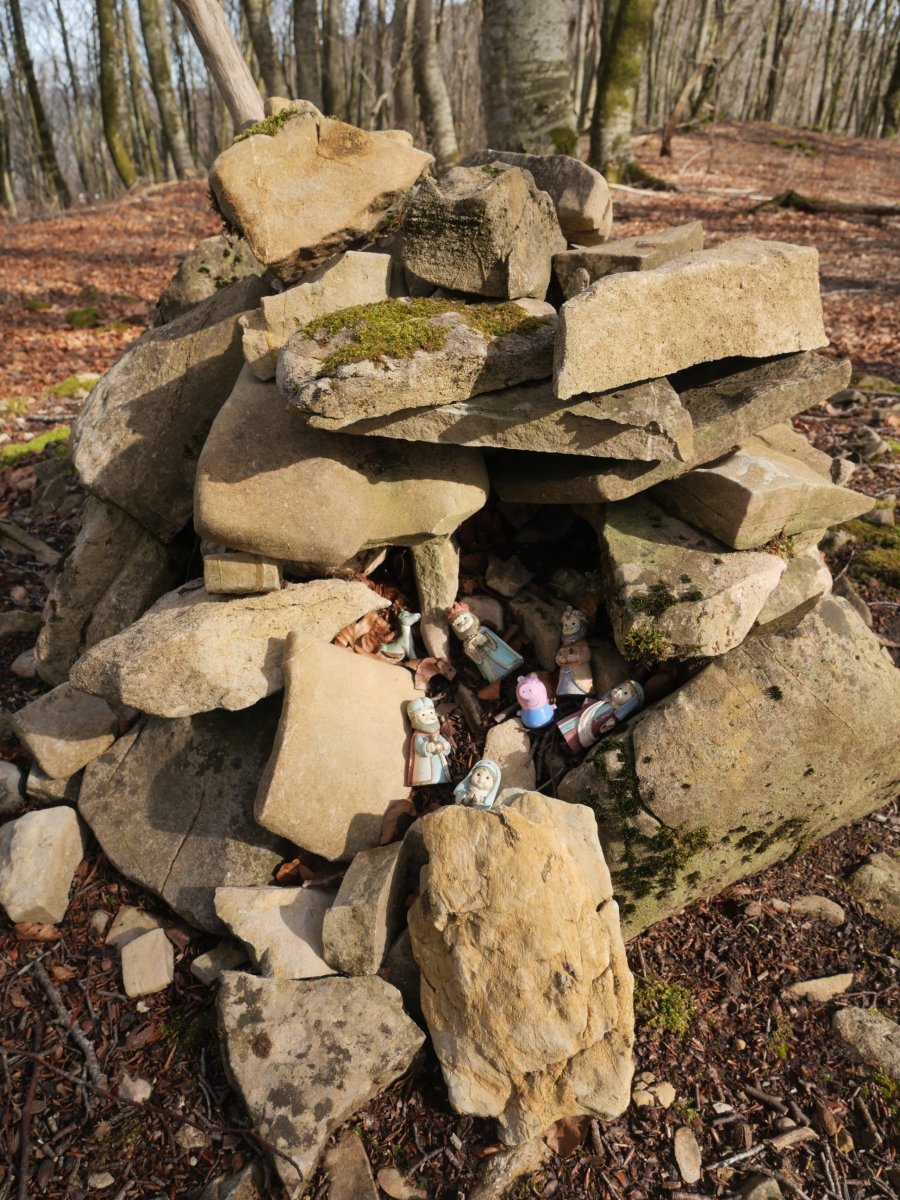 Tontorreko harripila jaiotzarekin, Kapiztar