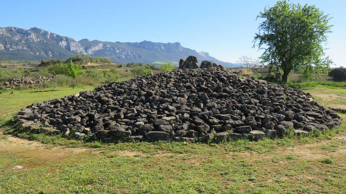 El Montecillo trikuharria, Villabuena