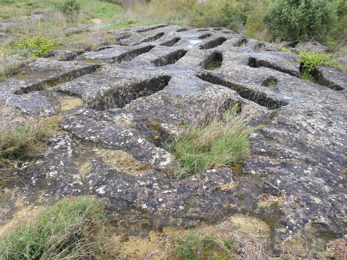 Santa Eulalia nekropolia, Bastida