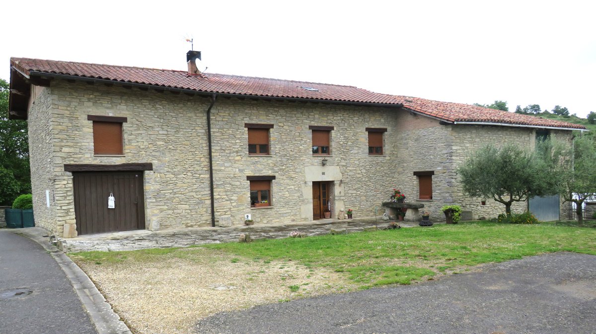 Etxea (Zeharreko Kalea 12), Heredia-Barrundia