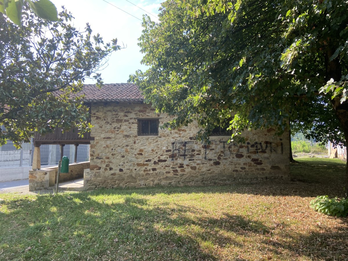 San Lontzo Ermita. Bedia (Murtatza)