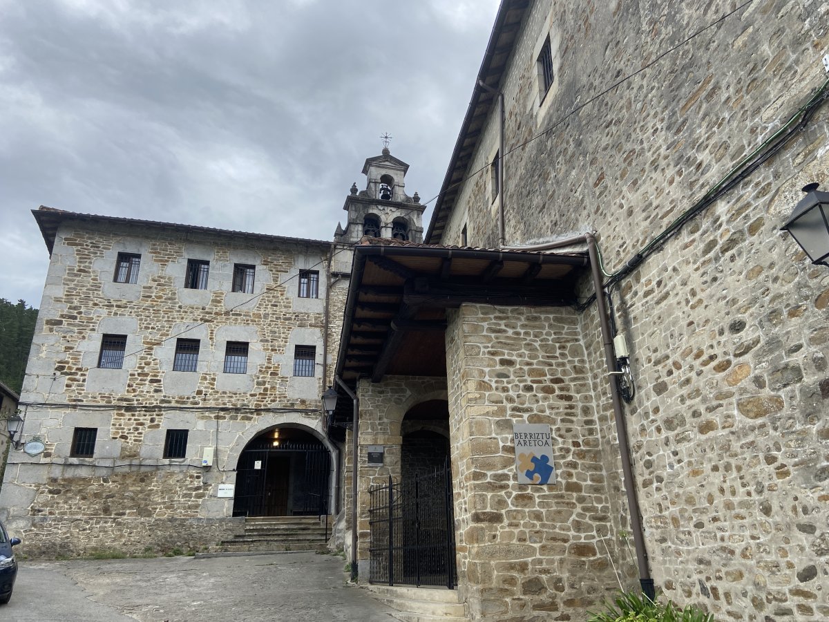 Santa Isabel Komentua. Areatza