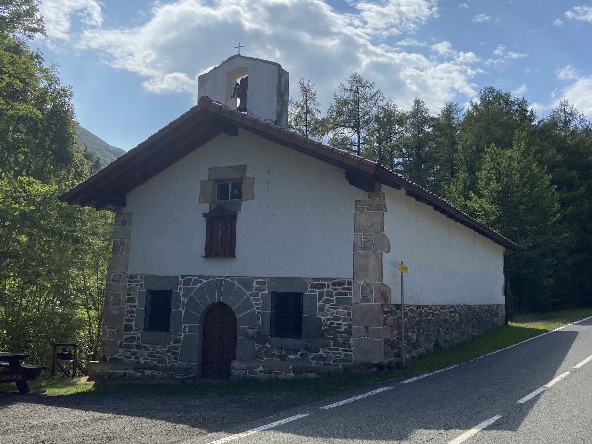 Santa Krutz Ermita. Ezkurra