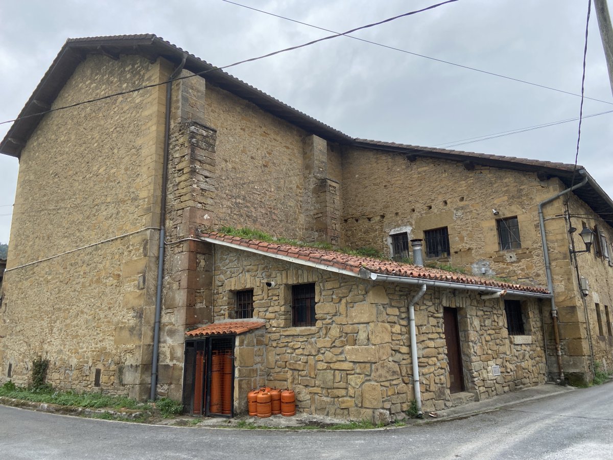 Santakrutz Ermita. Muxika (Ariatza)