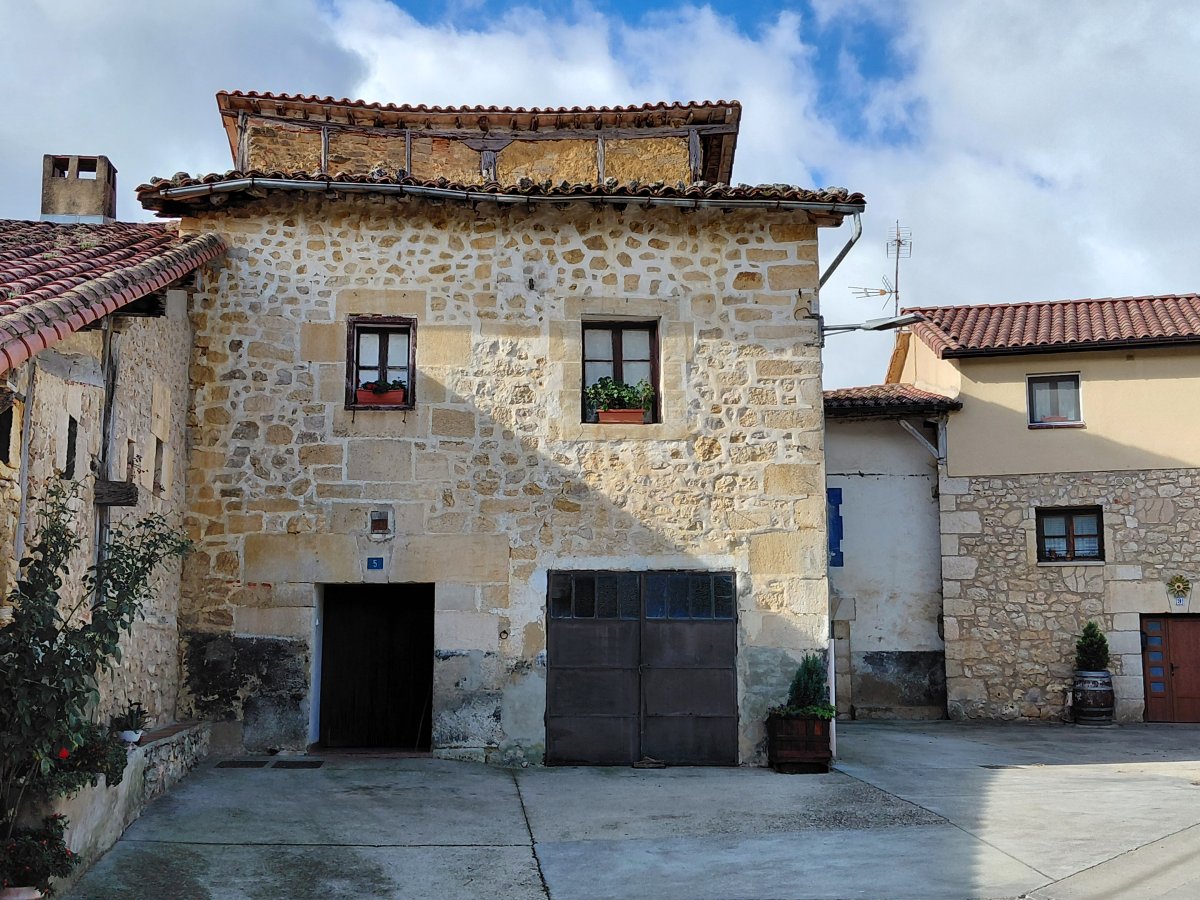 Sarmientotarren Dorretxea. Urizaharra (Loza)