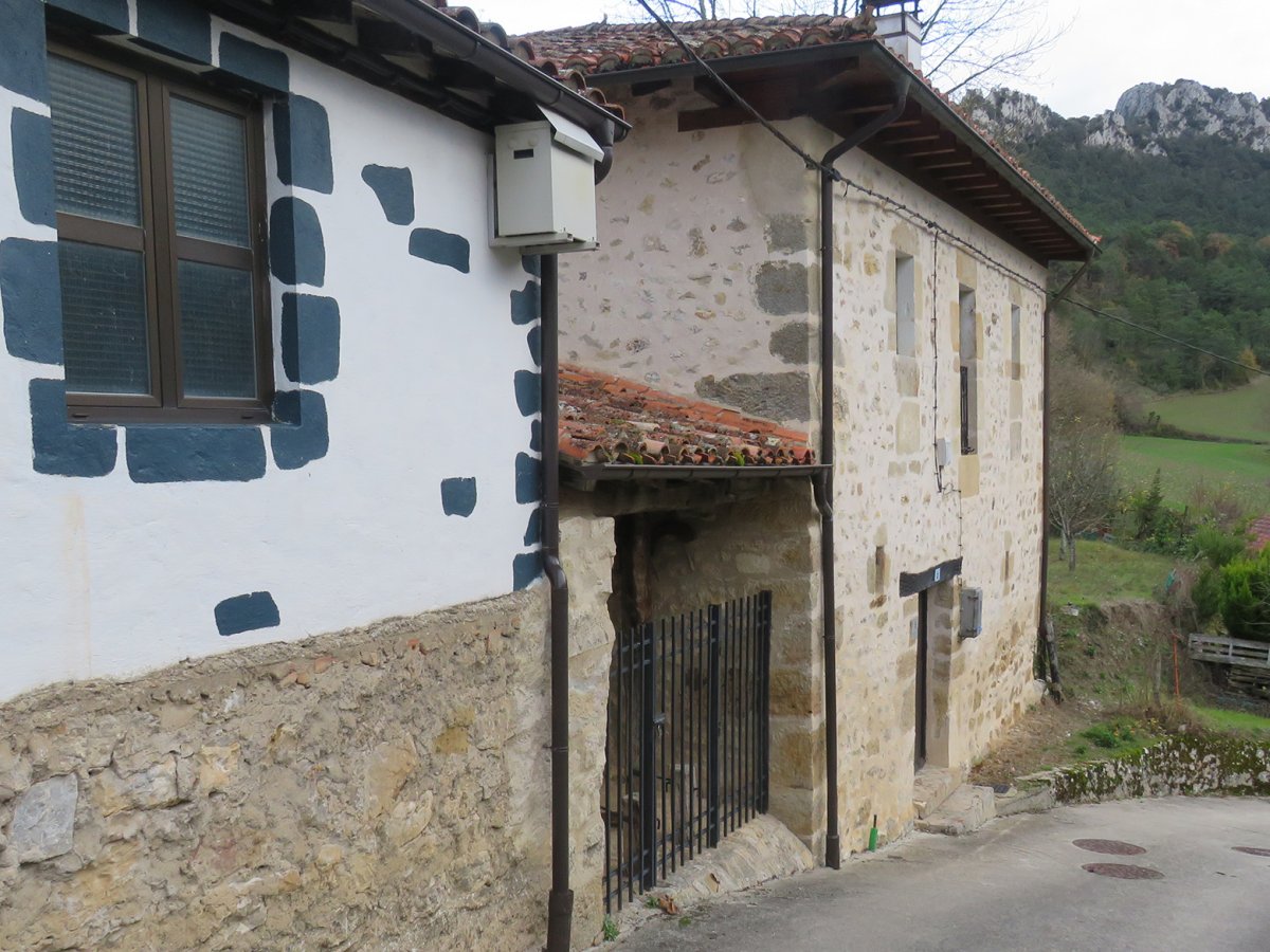 Perratokia, Barrio-Gaubea