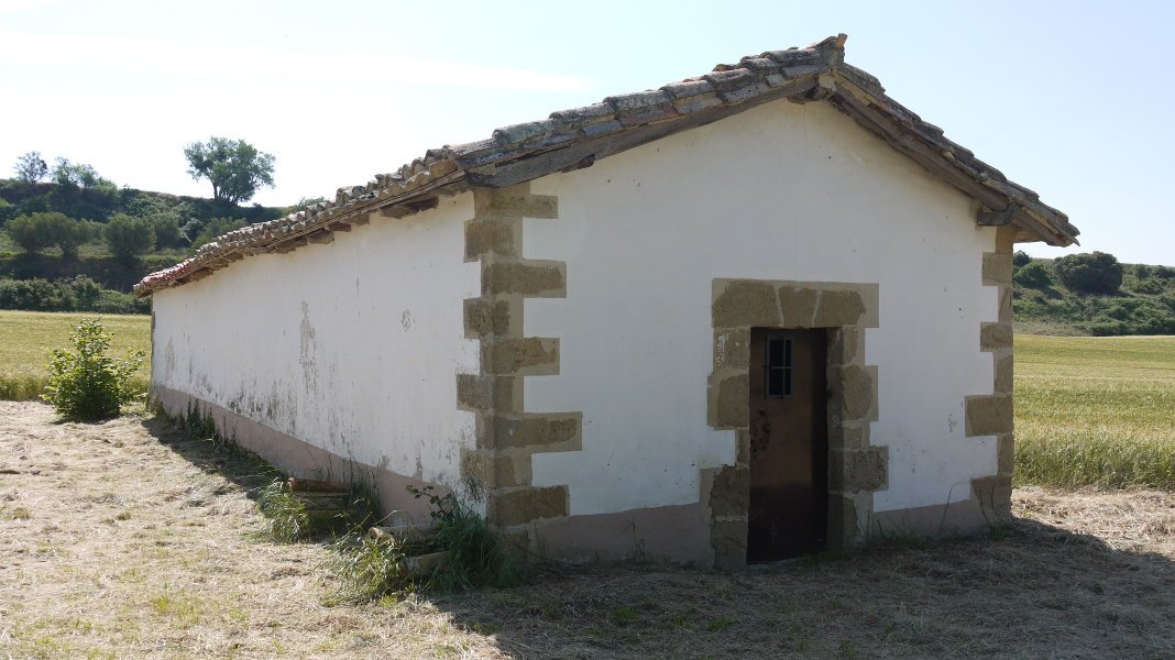 Santa Ageda ermita Legarda aldean