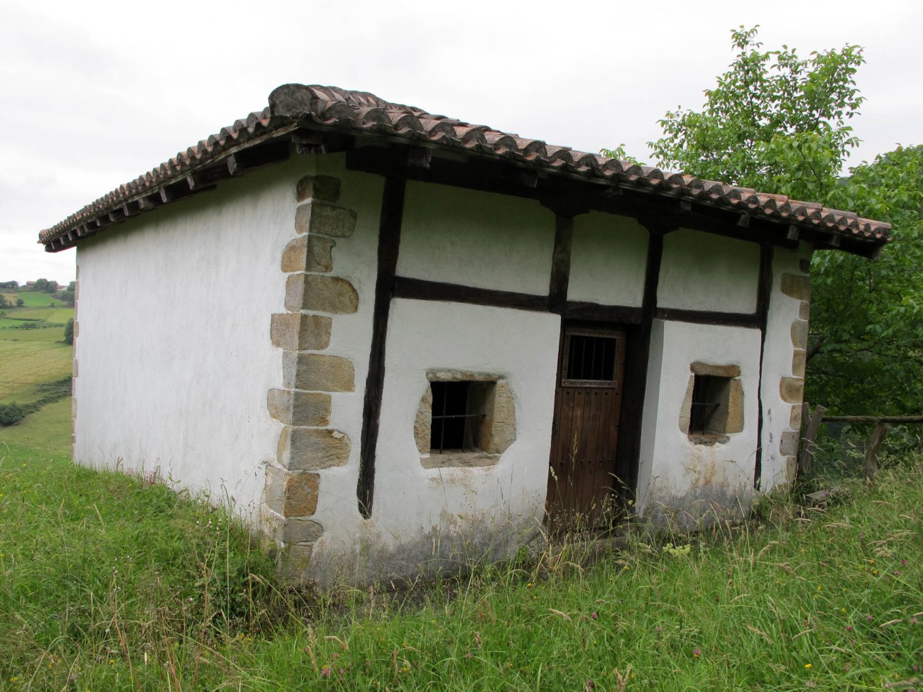 San Bartolome ermita Uribarri auzoan