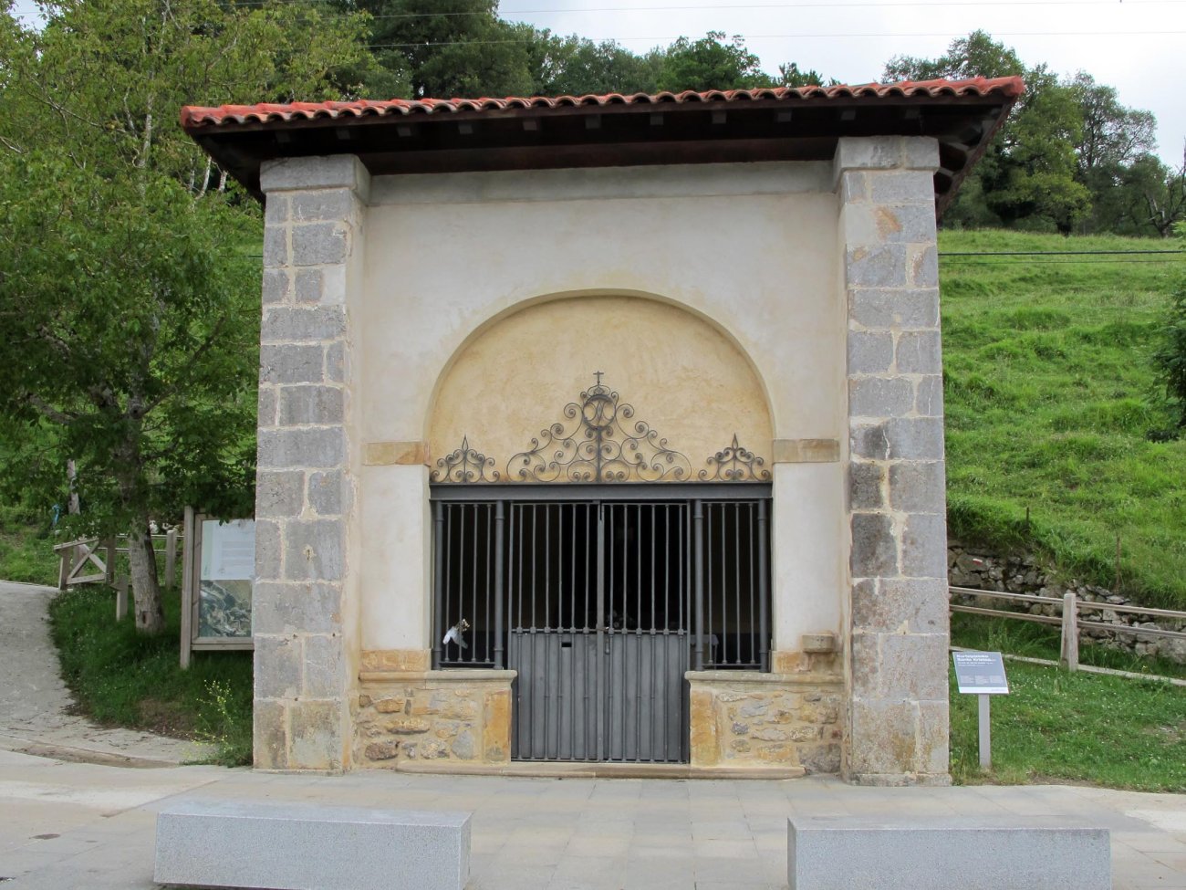 Santakruz ermita Arantzazun