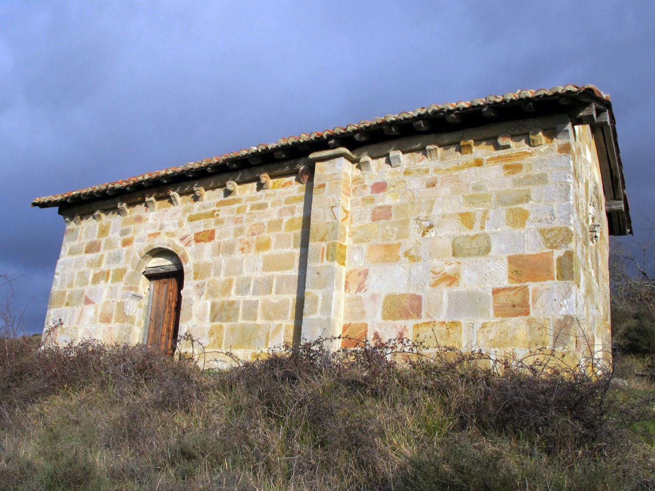 San Juan ermita Araia aldean