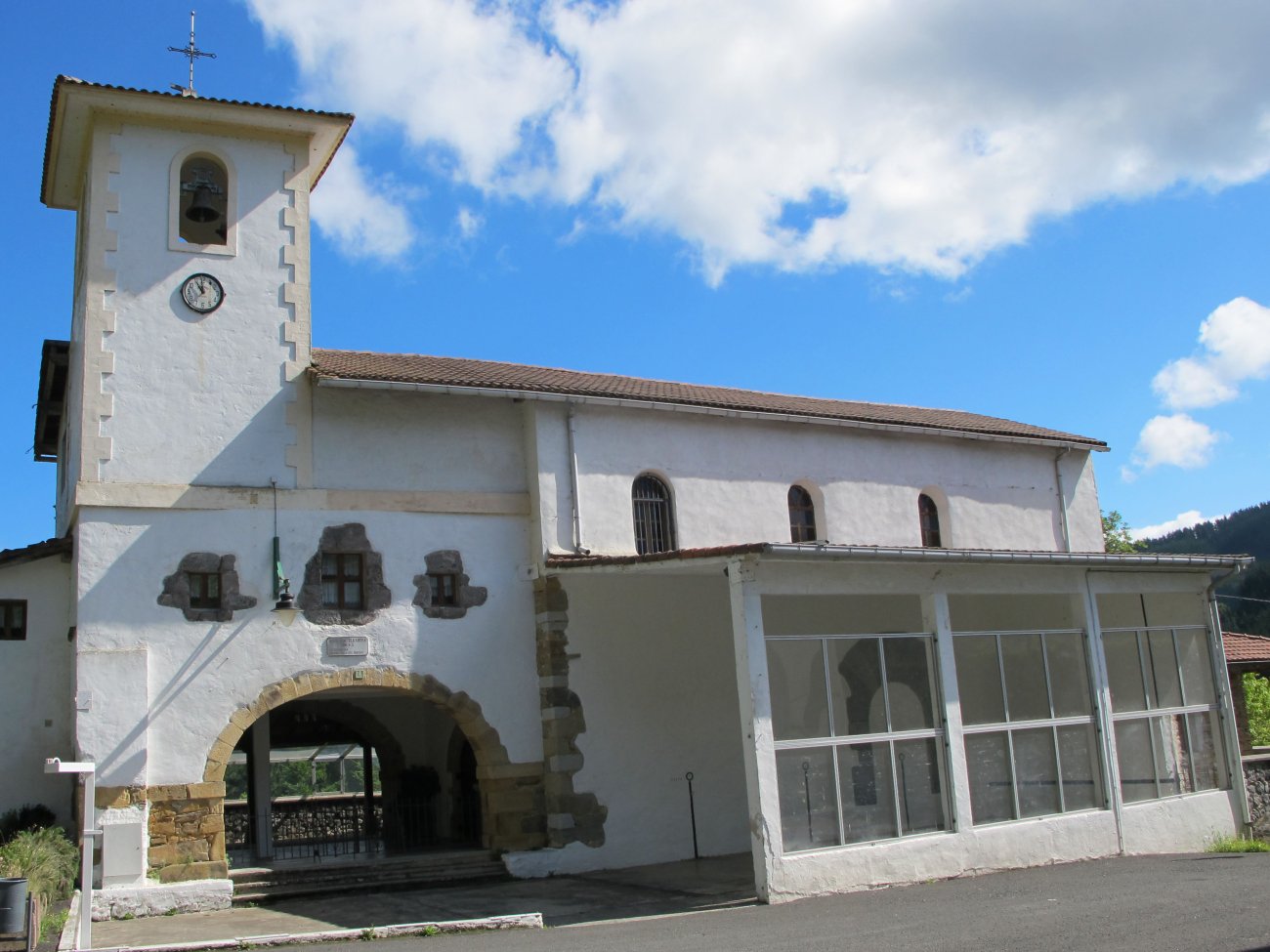 San Migel eliza Aginaga auzoan, Eibar