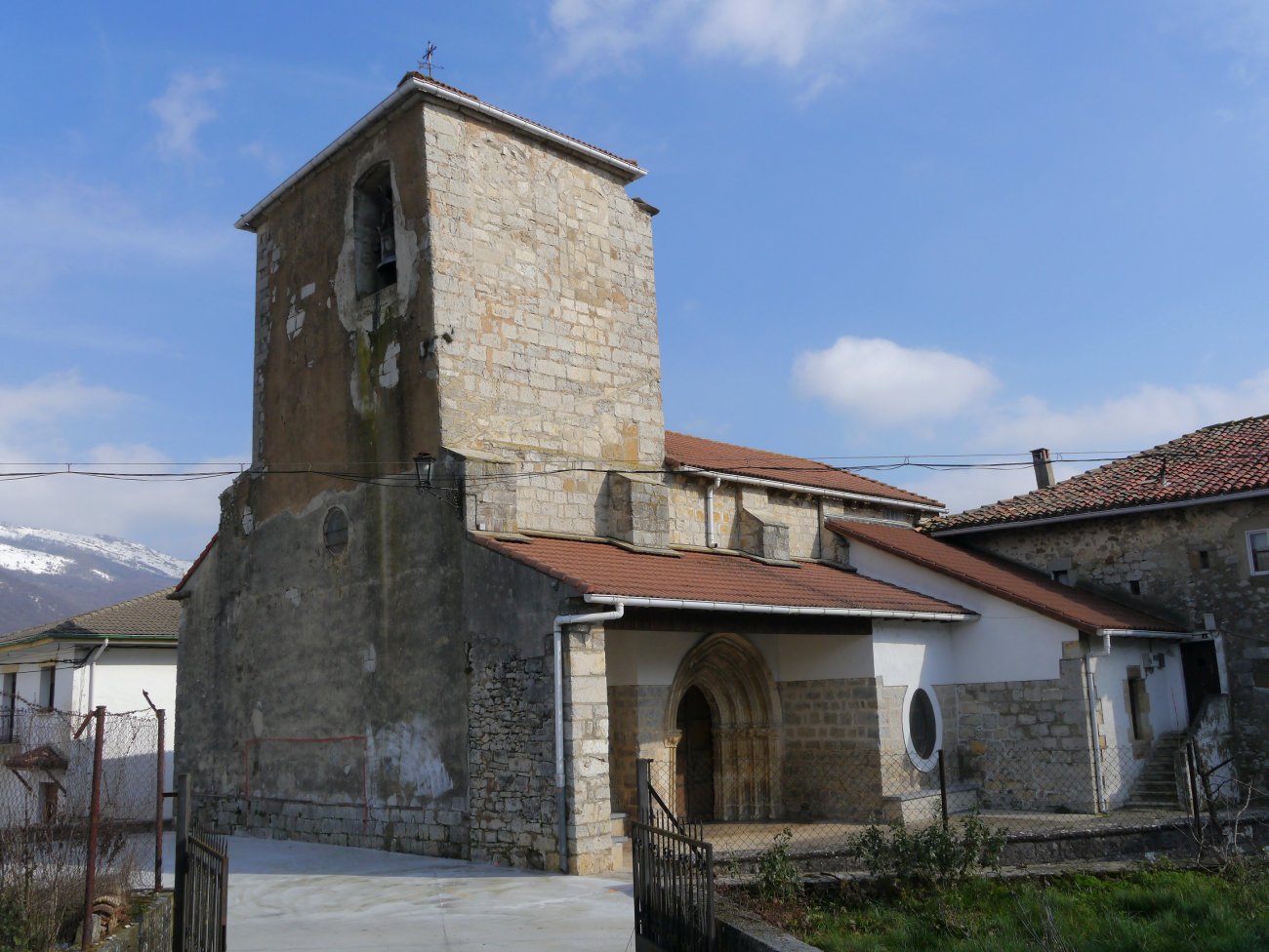 San Vicente eliza, Etxarren