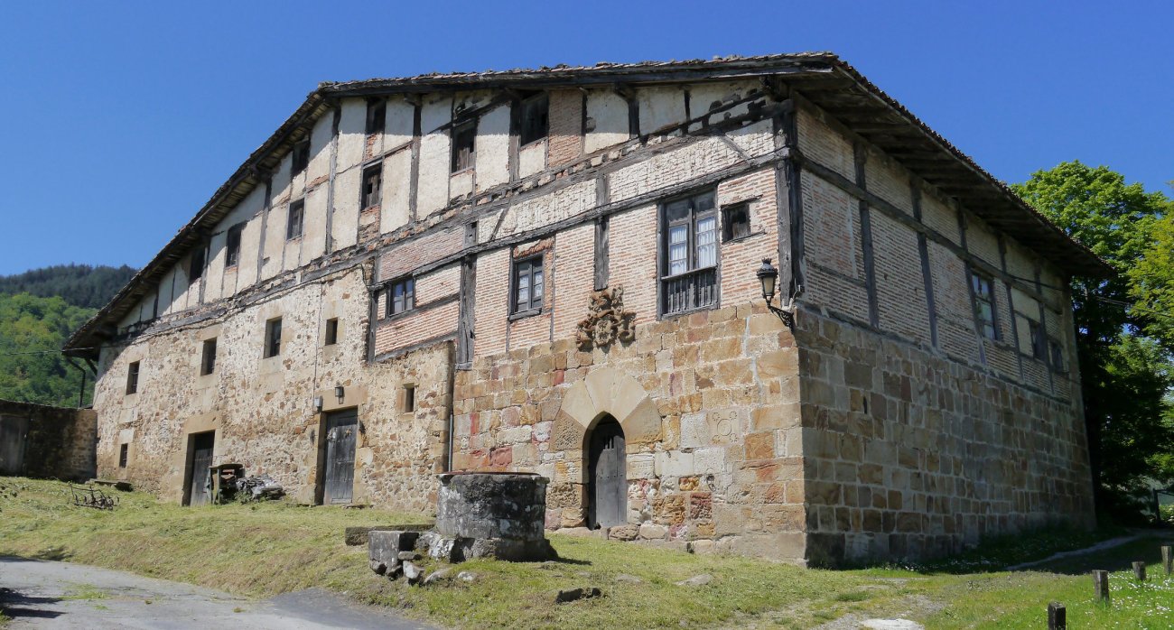 Jauregi dorretxea, Zerain