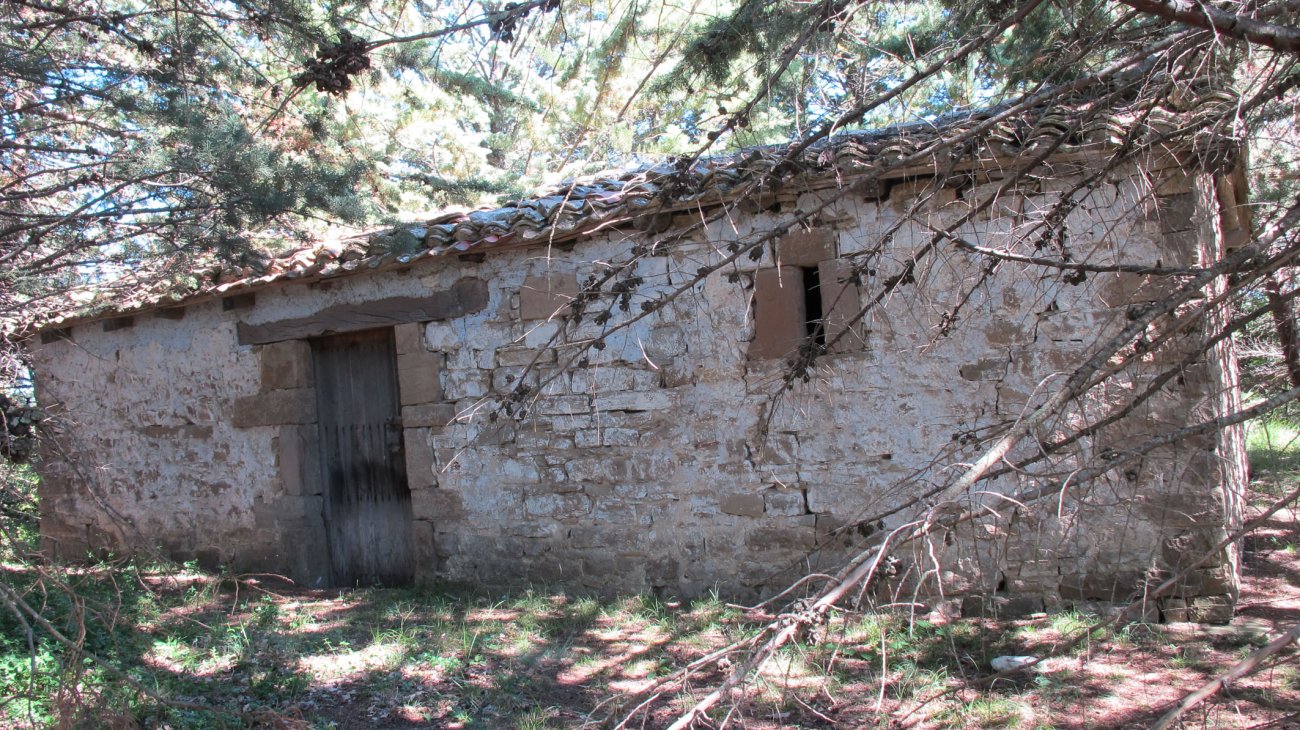 San Lorentzo ermita, Etxalatz