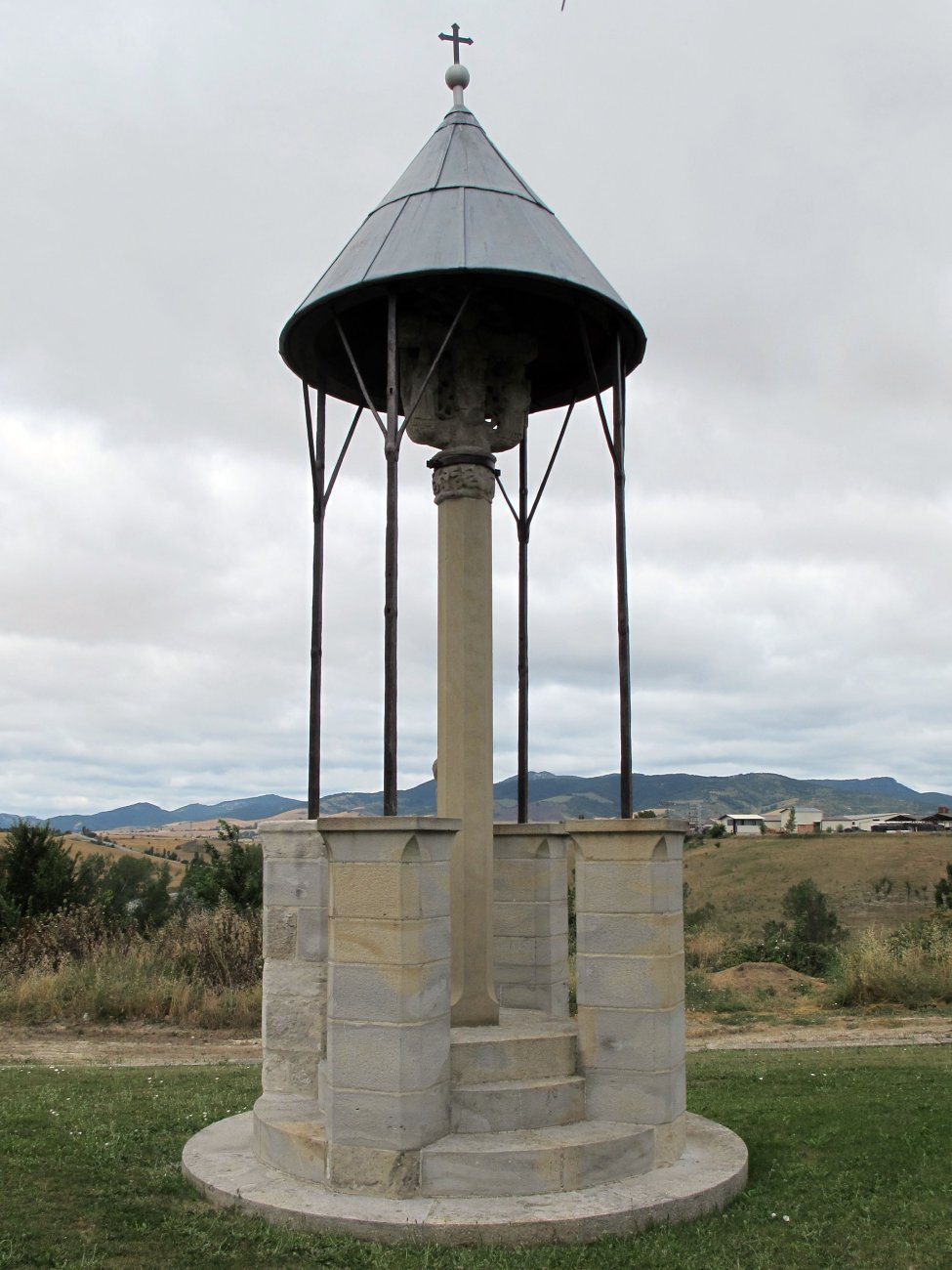 Trinitatea kruzeroa, Urrotz Hiribildua