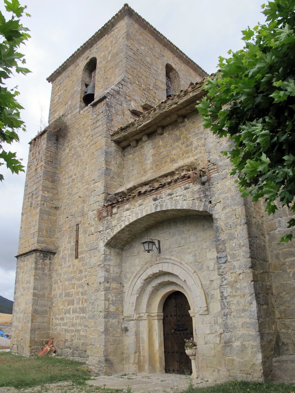 San Lorentzo eliza, Azotz-Ezkabarte