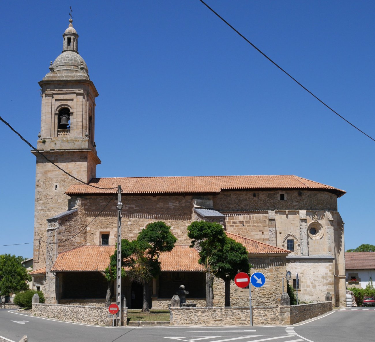 San Julian eta Santa Basilisa eliza, Oreitia