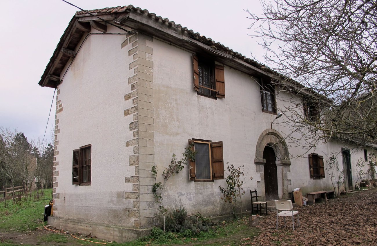 San Isidro eliza, Urniza-Erroibar