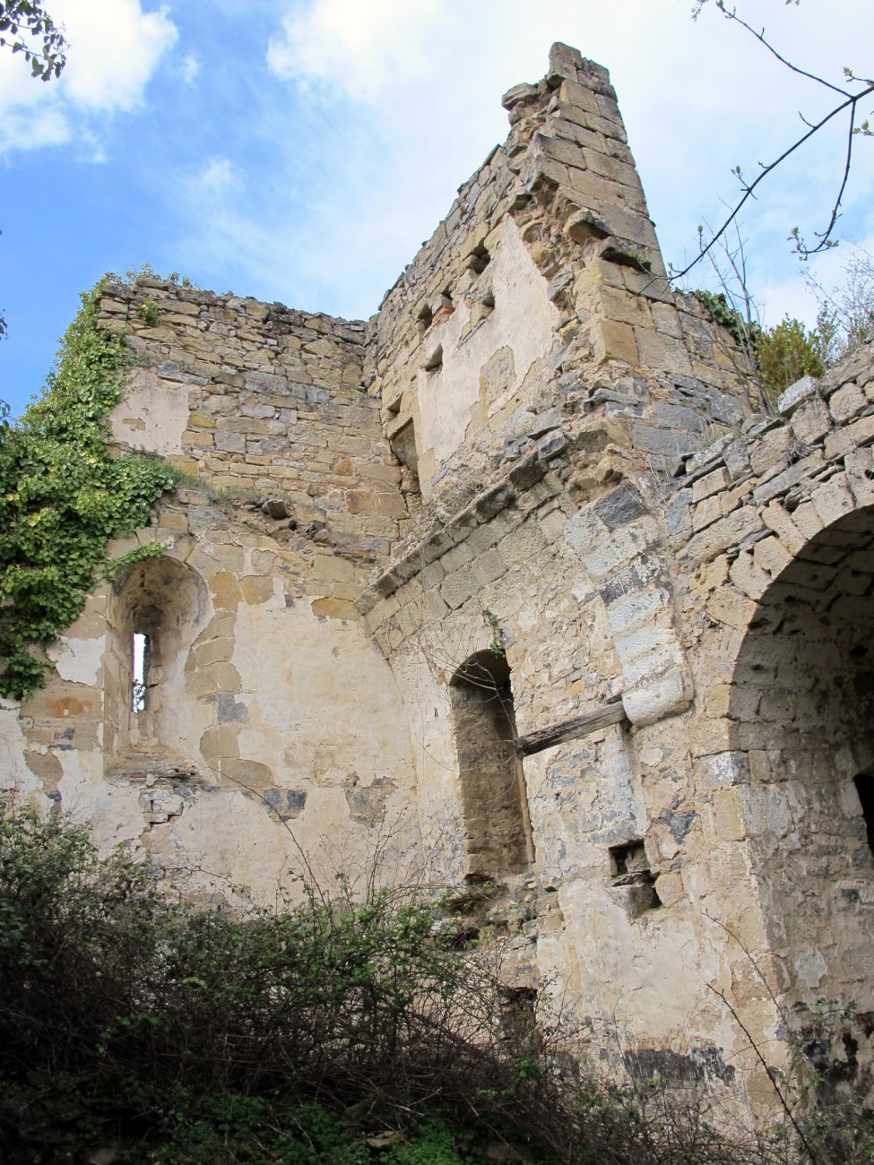 San Roman elizaren hondakinak, Otsa-Artzibar