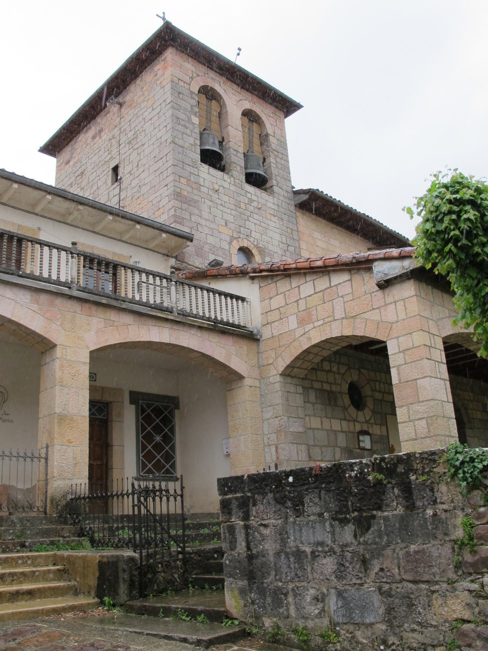 San Adrian eliza, Orotz-Betelu