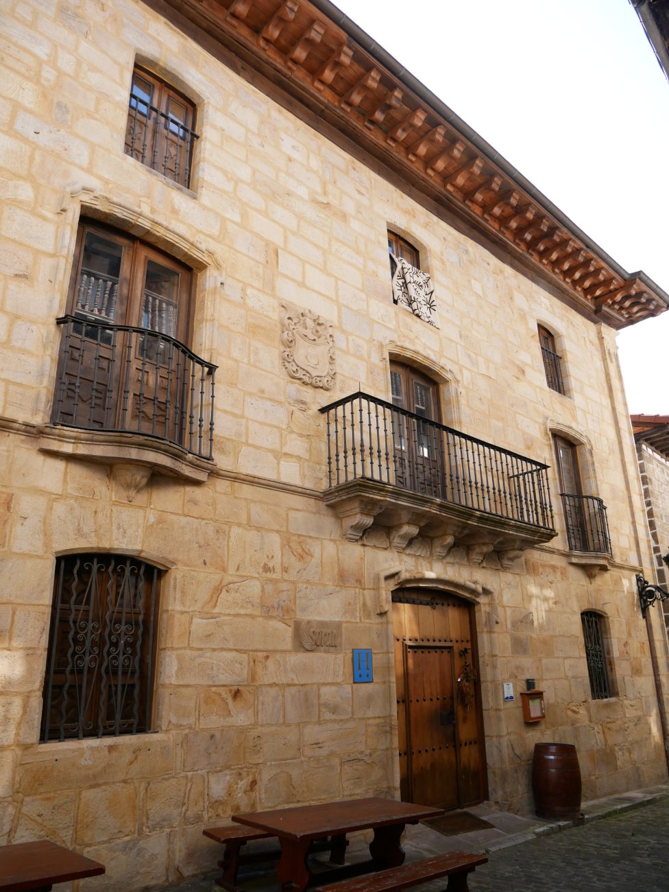 Soran jauregia, Leintz Gatzaga