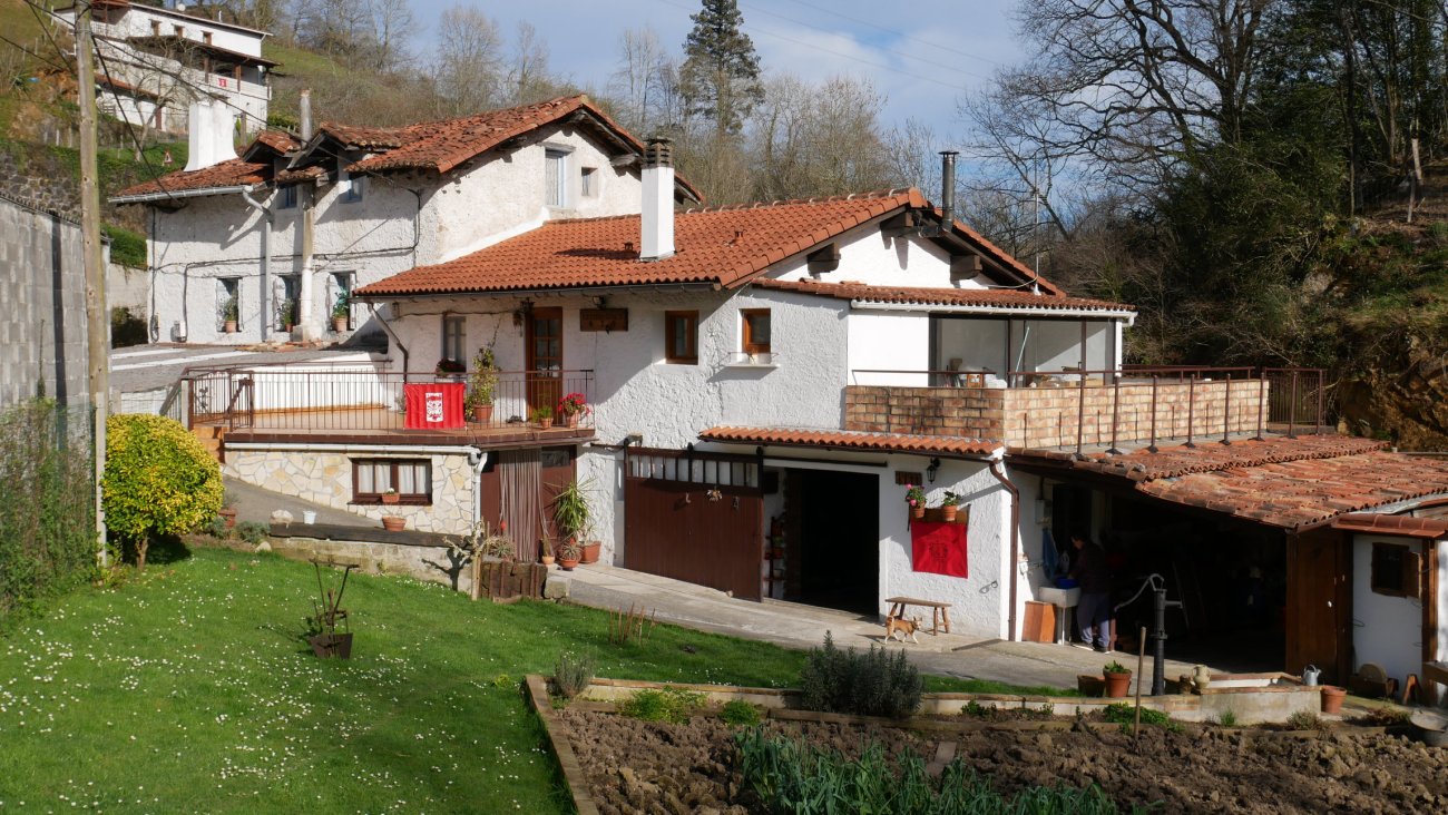 Bidasoro errota, Karrika