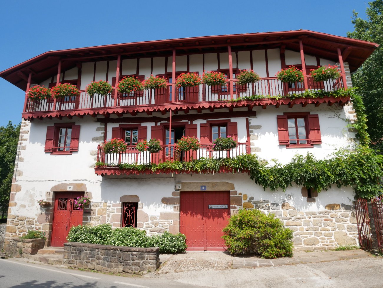 Agaramontea etxea, Bera