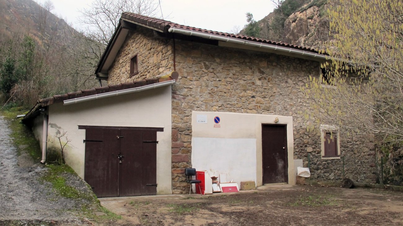 Endaraberea errota, Lesaka