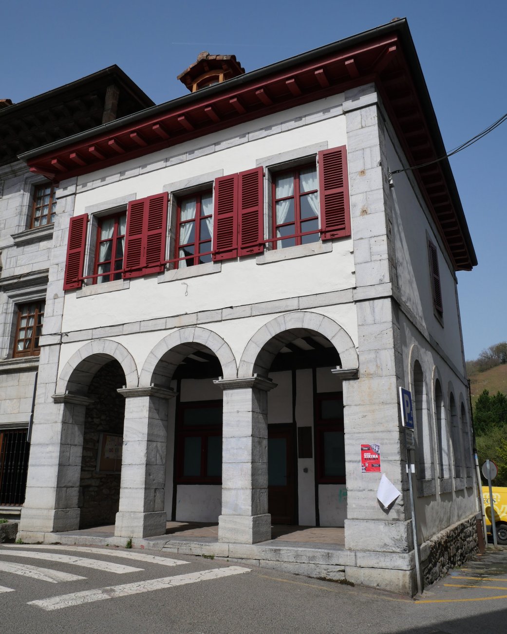 Eskol-txiki etxea, Lesaka