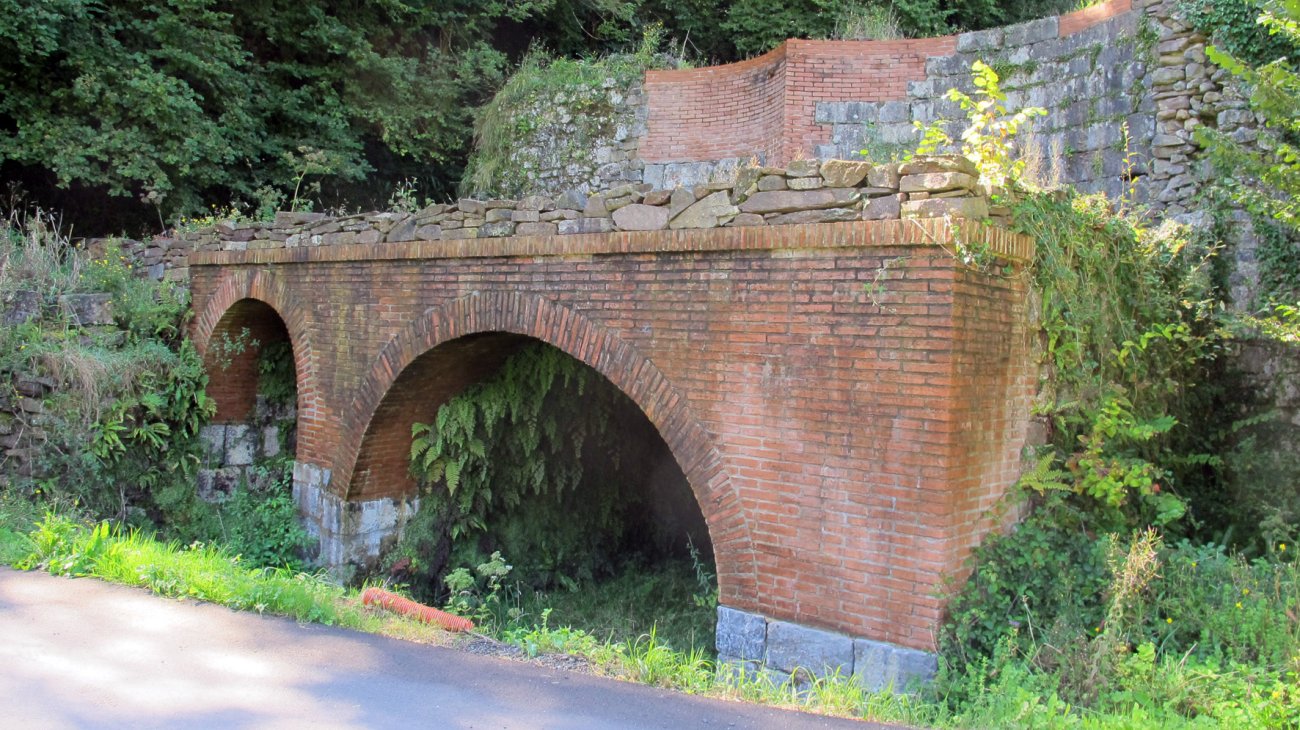 Errotazahar errotaren hondakinak, Elduain