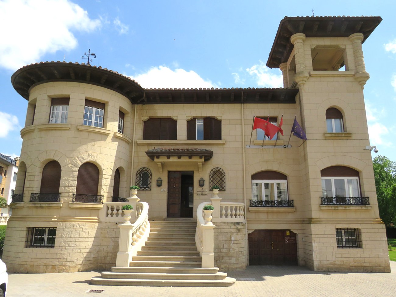 Udaletxea, San Adrian