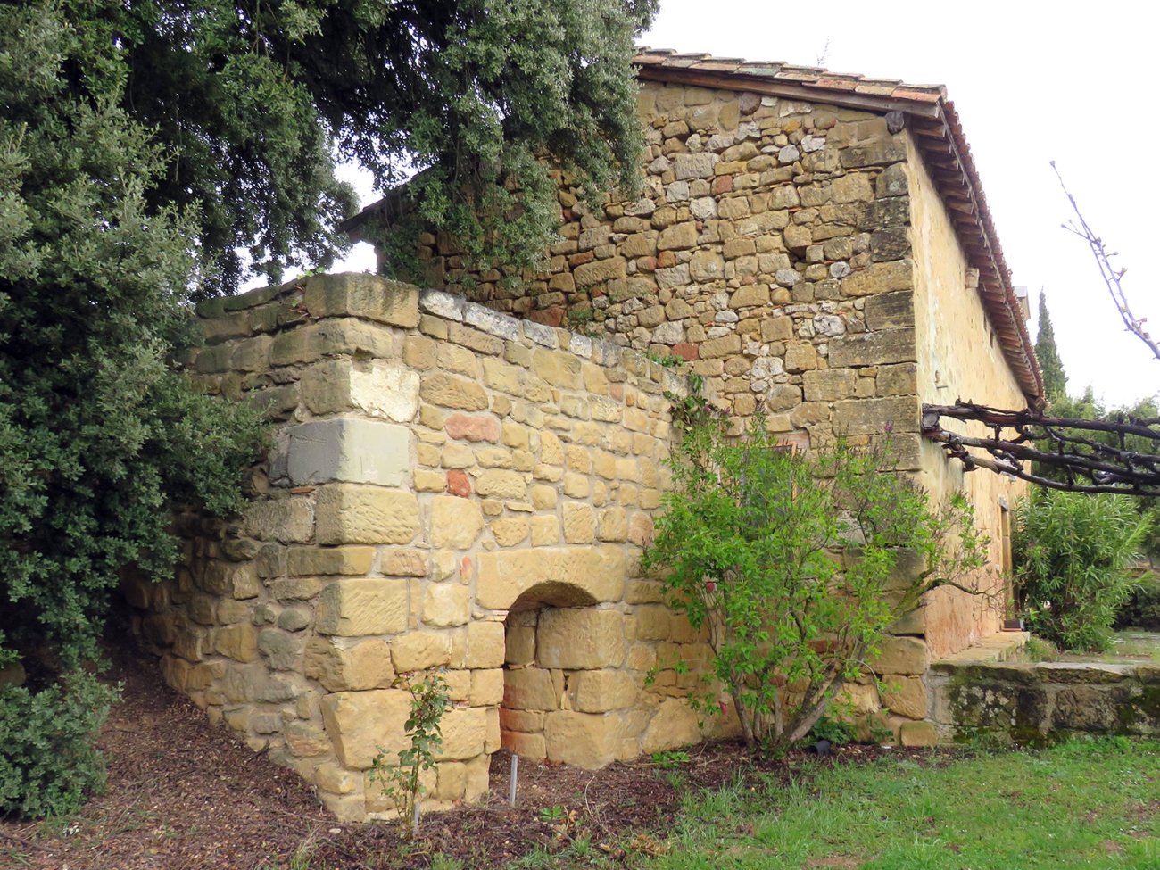 Remelluri Karobia, Bastida